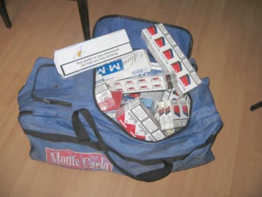 Bişniţar de ţigări din Constanţa, săltat de poliţiştii ialomiţeni